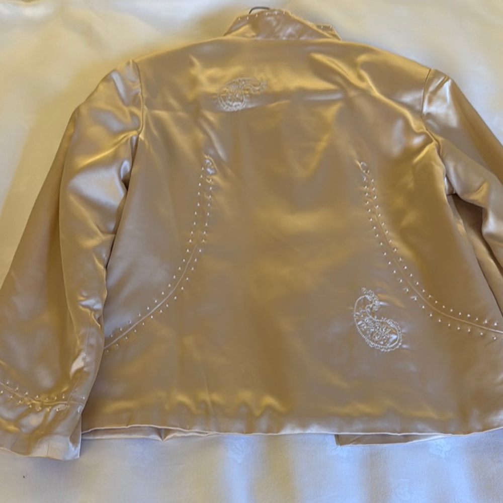 Elegant Gold Women's Jacket - Picture 4 of 4